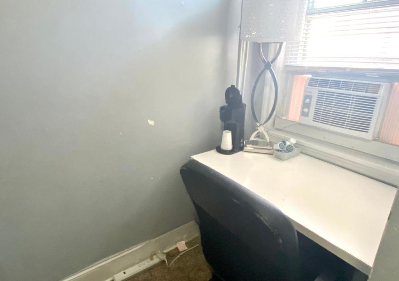 Clover 2900 - Apartment And Rooms With Private Bathroom Near Washington Ave South Philly Filadelfia Esterno foto